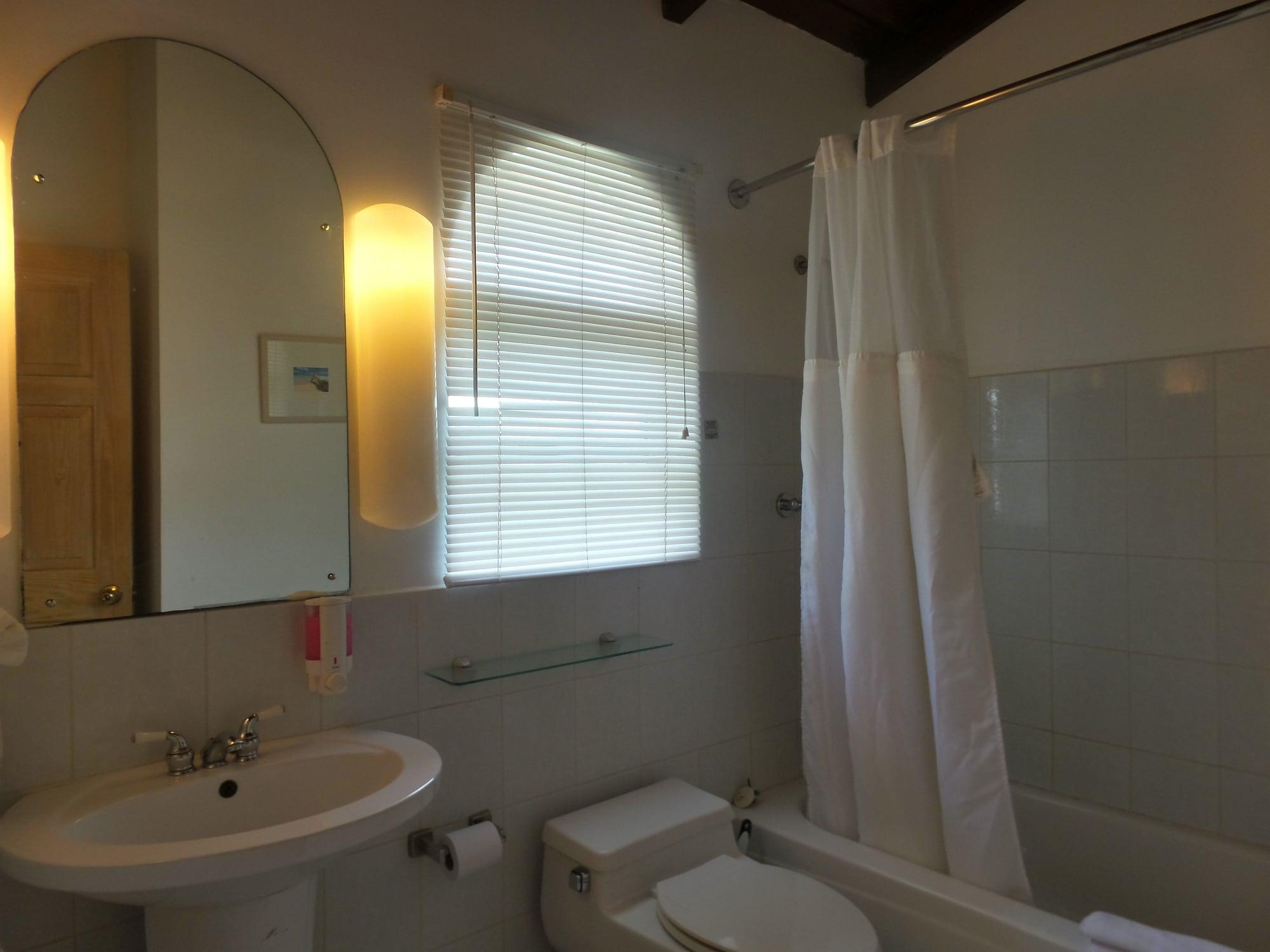Dickenson Bay Cottages Cedar Grove Ngoại thất bức ảnh